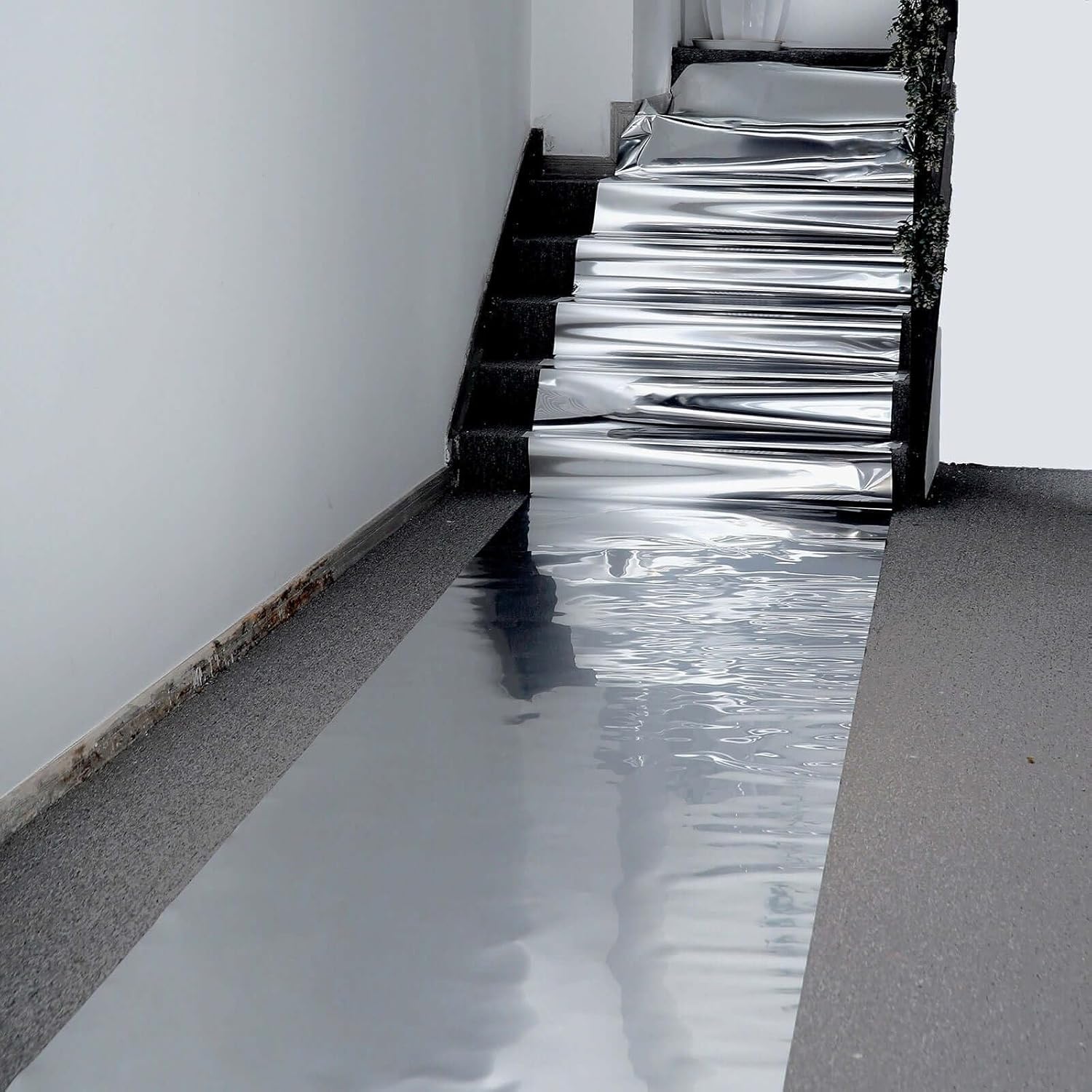 Efavormart 65FT x 3FT Silver Mirrored Wedding Aisle Runner