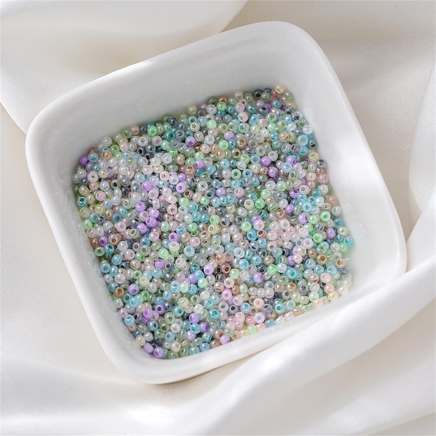 800 Pcs 2mm Small Glass Seed Beads for Jewelry Making Brown